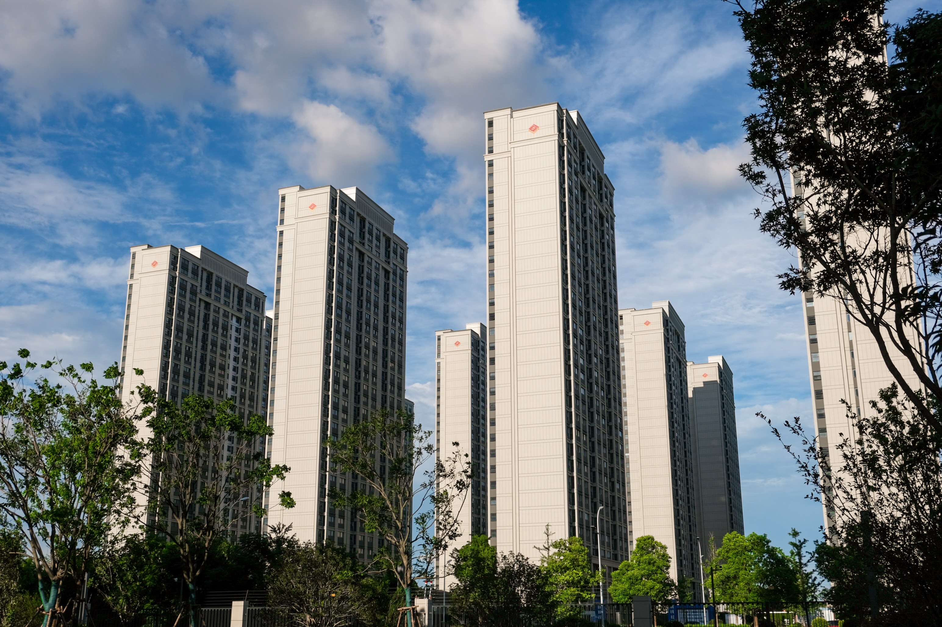 台风过境，，这一大波民生项目be like（图说包管房）