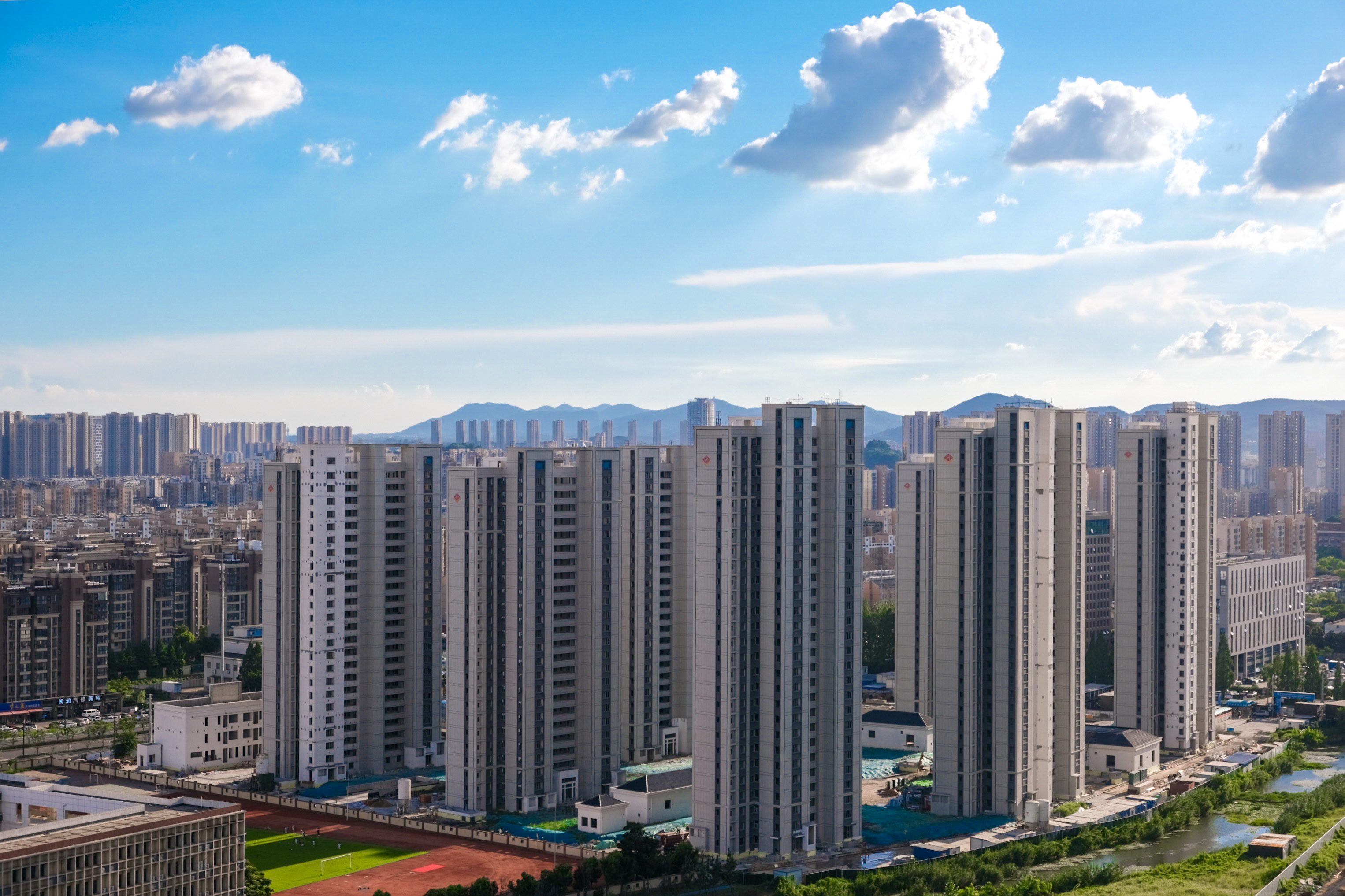 台风过境，，这一大波民生项目be like（图说包管房）